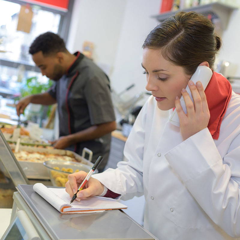 5 Reasons To Order Online For Corporate Catering